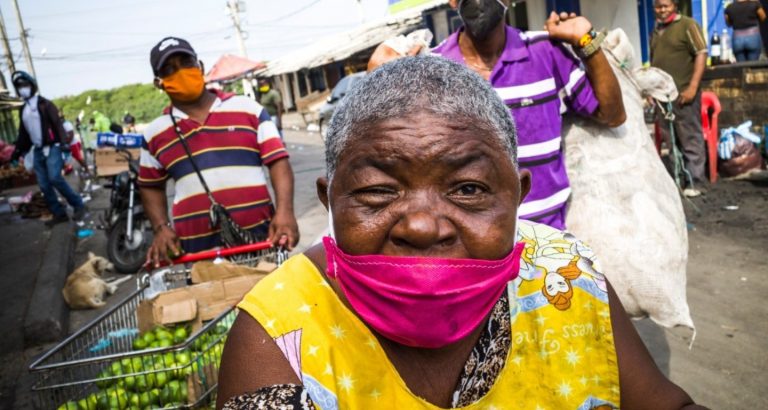 EL MERCADO Y LAS CARAS LINDAS DE MI GENTE NEGRA